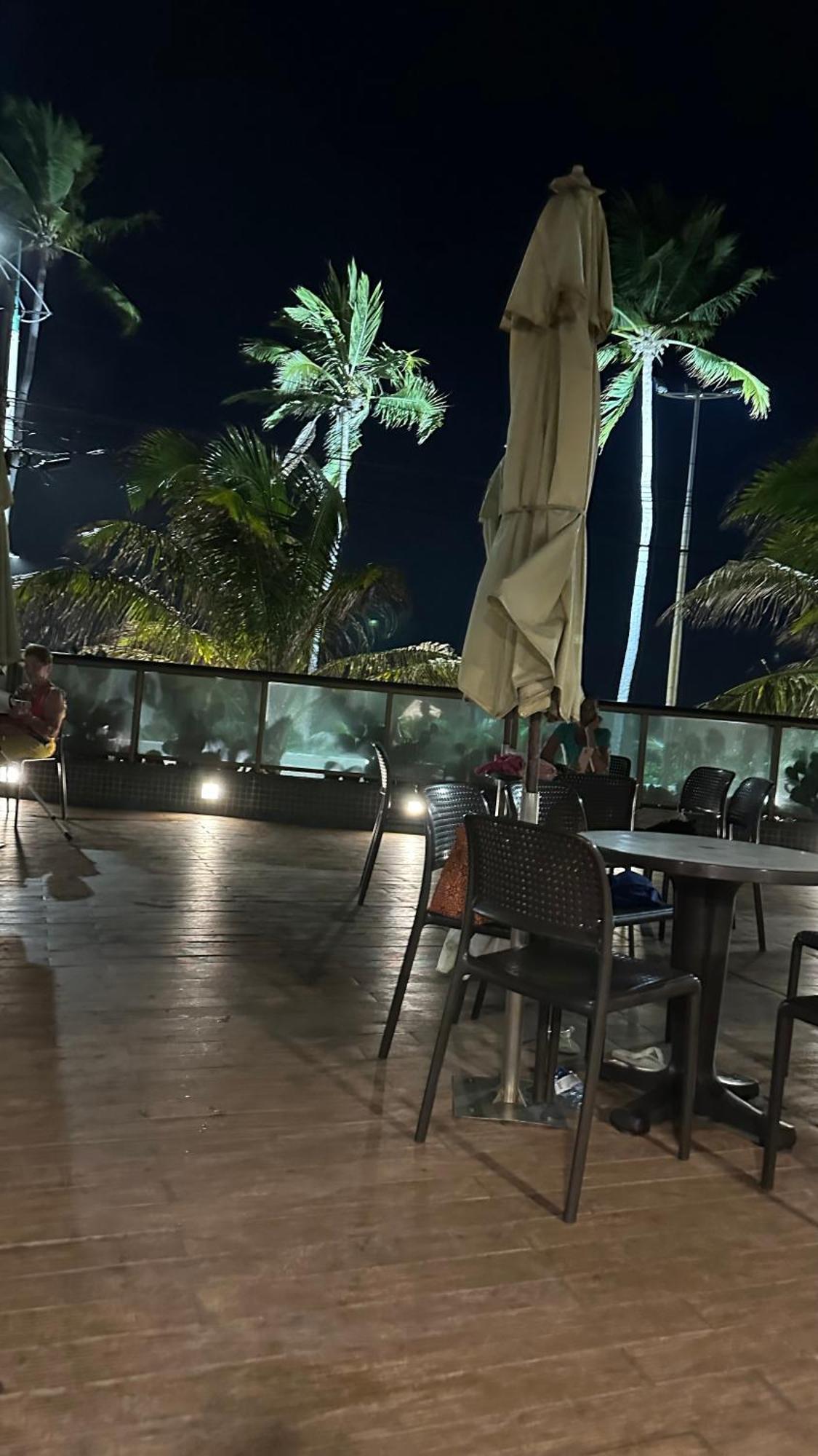 Aparthotel Ritz Suites: Beachfront Luxury With Ocean Views